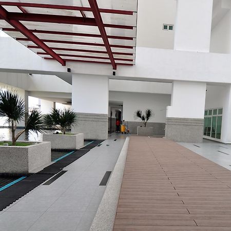 Kitolo Home @ Twin Galaxy 02, Jb星梦奇缘studio款 Johor Bahru Exterior foto